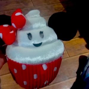 Disney cupcake plush